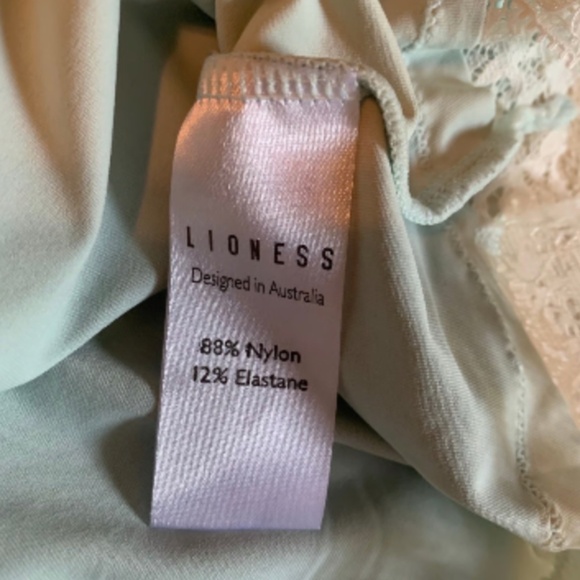 Medium Lioness satin lace tank - Picture 11 of 11